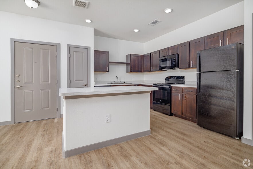 2BR. 2BA - 982SF Kitchen - Applewood Ranch Apartments