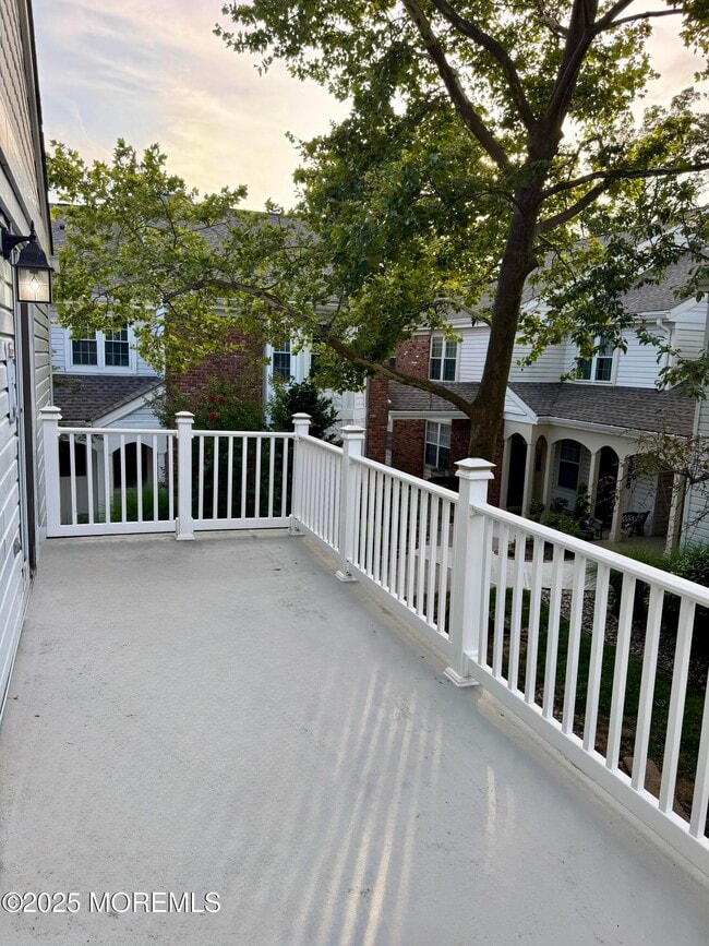 Building Photo - 148 Tulip Ln