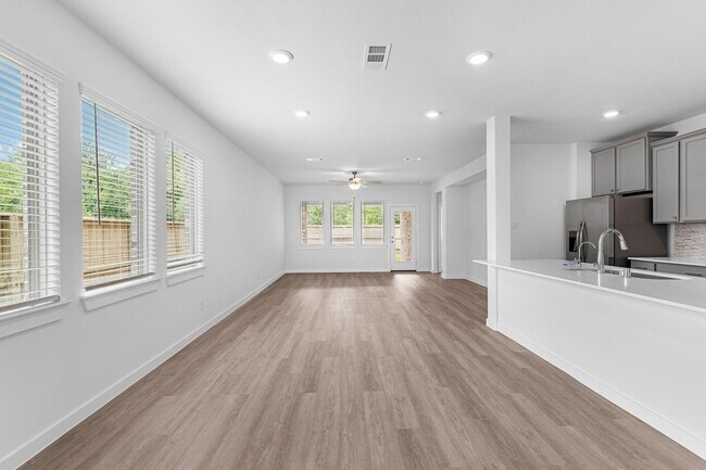 Building Photo - 21611 Alberta Frst Cir