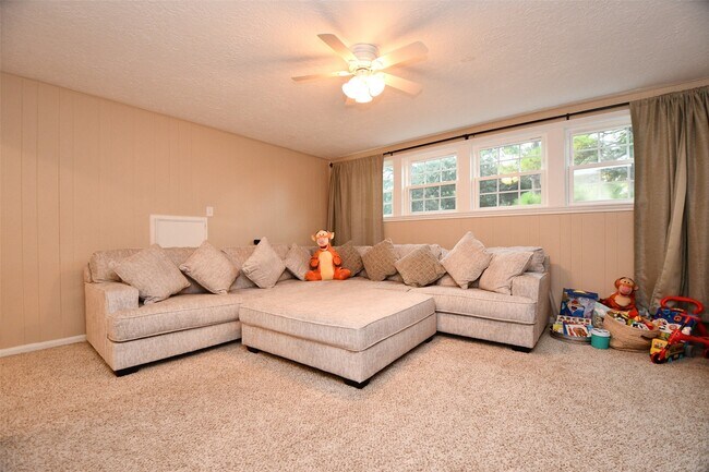 Building Photo - 3410 Plum Brook Ln