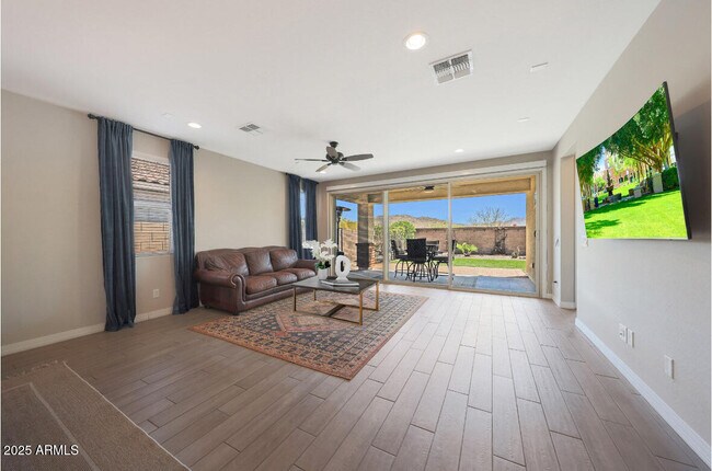 Building Photo - 8419 S 164th Dr