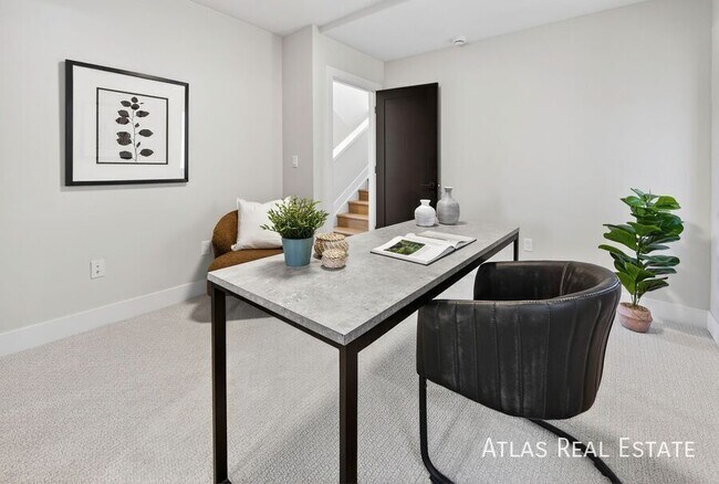 Building Photo - 830 Cherry St