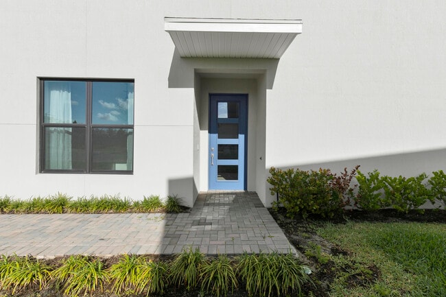 Building Photo - 14075 SW Thorens Dr