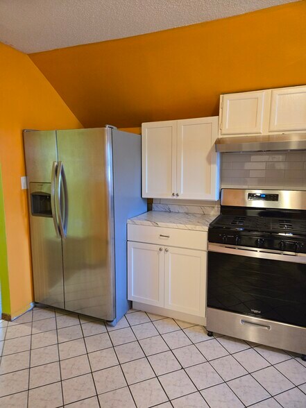 Building Photo - 2414 3rd St NE