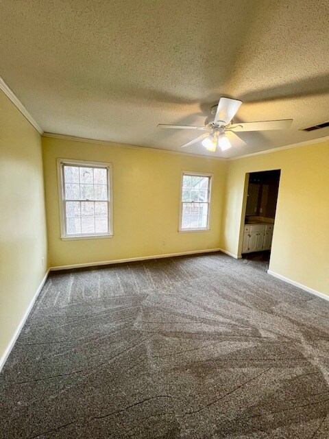 Building Photo - 325 Southampton Dr