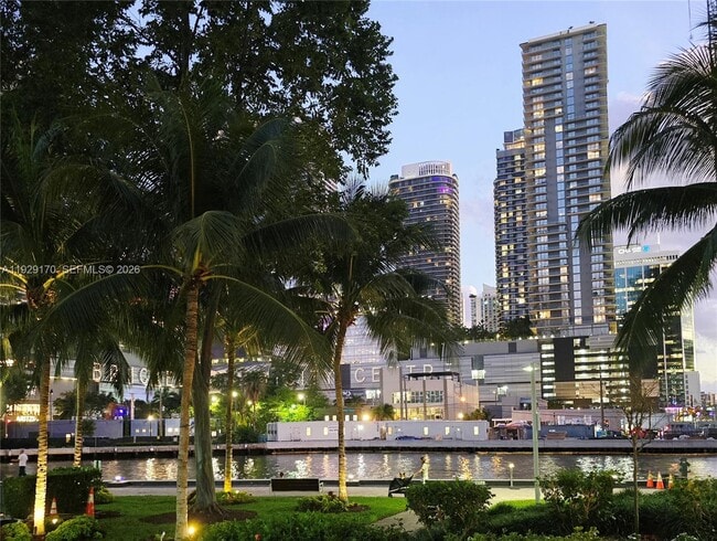 Building Photo - 90 SW 3rd St