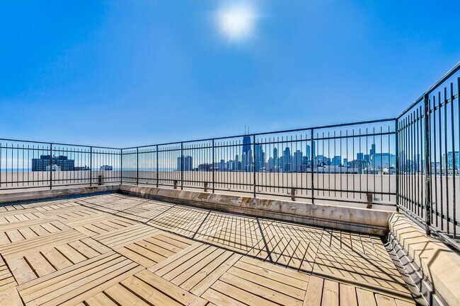 Building Photo - 70 W Burton Pl
