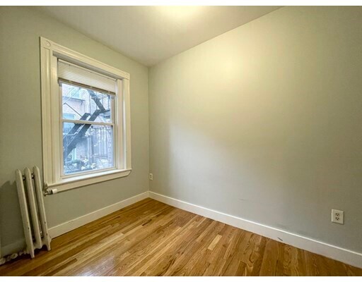 Building Photo - 51 Joy St