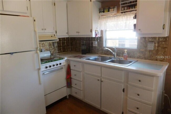 Building Photo - 351 Citrus Ridge Dr
