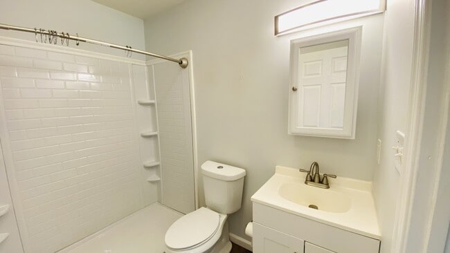 Building Photo - 847 Skipwith Rd
