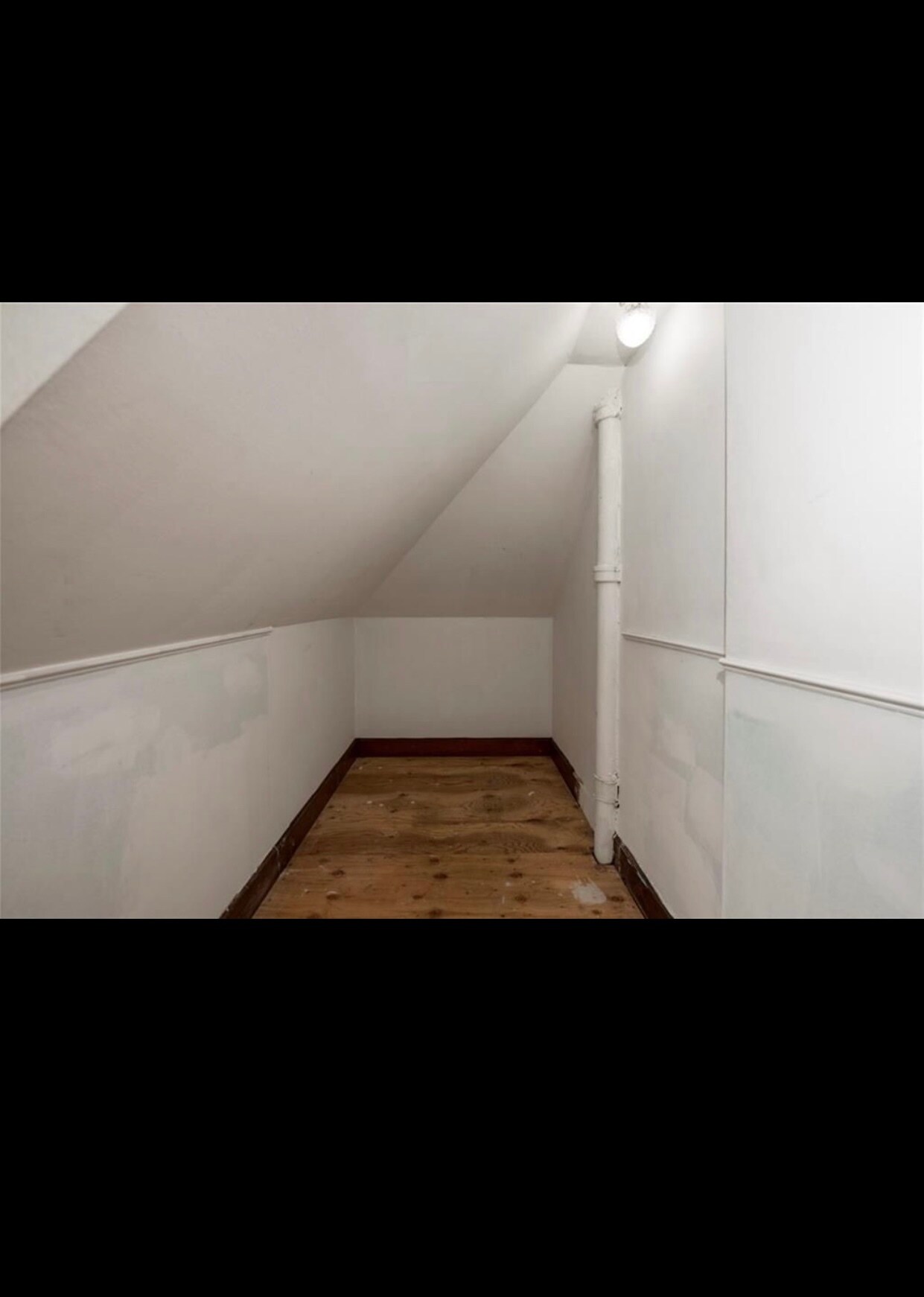 Office 2 - 40 Grove Ave