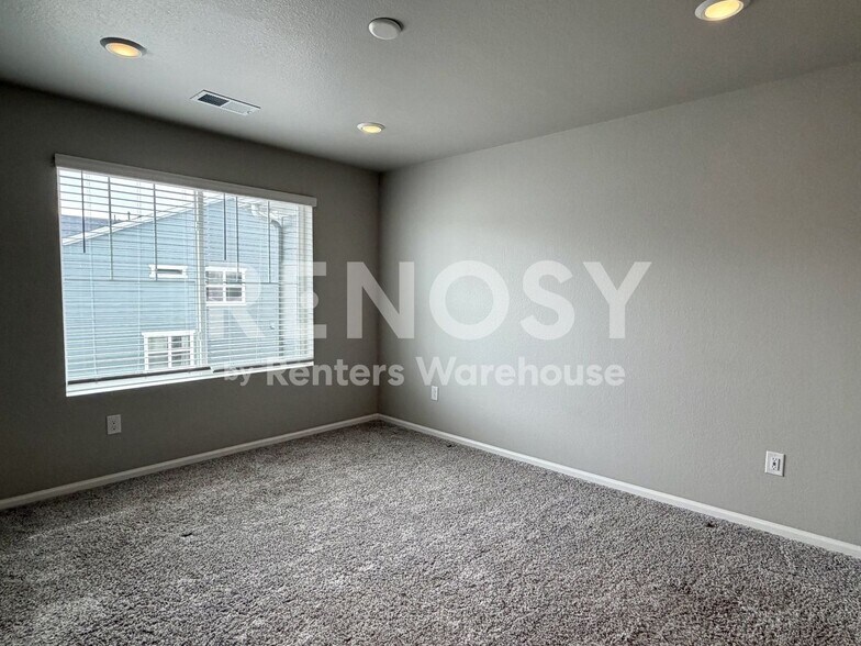 Building Photo - 11352 W Grand Dr