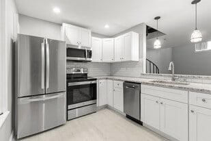 Building Photo - 627 N 18th St
