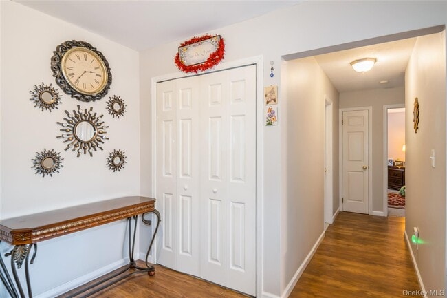 Building Photo - 138 Country Club Ln