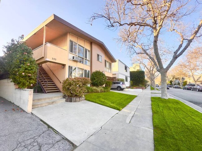 Building Photo - 333 Rexford Dr