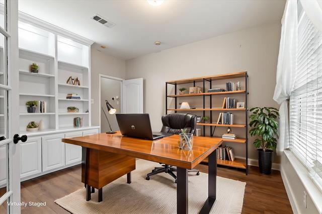 Building Photo - 4017 Strattford Dr
