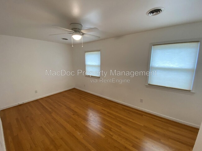 Building Photo - 431 Ridgemore St