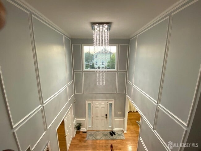 Building Photo - 2 Hampshire Pl