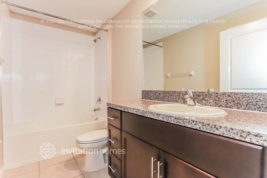 Building Photo - 1585 Blue Rose Dr