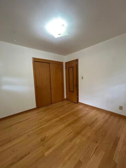 Building Photo - 2345 Brooksprings Dr