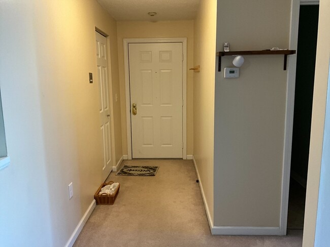 Building Photo - 15 Windsor Ct