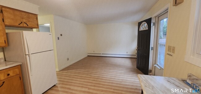 Building Photo - 1267-UNIT Thompson Rd