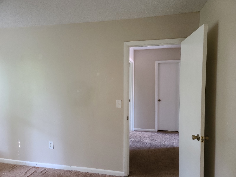 Building Photo - 441 Hickory Hill Dr
