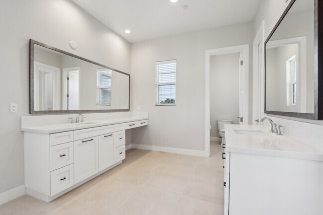Building Photo - 57825 Stone Creek Trail W