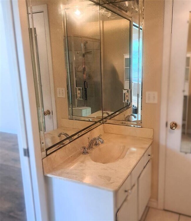 Building Photo - 397 Lacy Dr