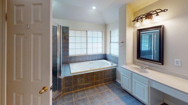 Building Photo - 15224 Calaveras Dr