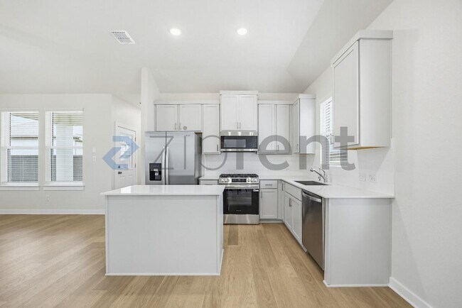 Building Photo - 131 Trifle Trl