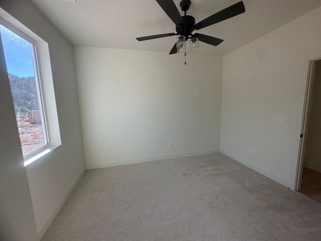 Building Photo - Beautiful New 4 Bedroom Home in Cedar City!