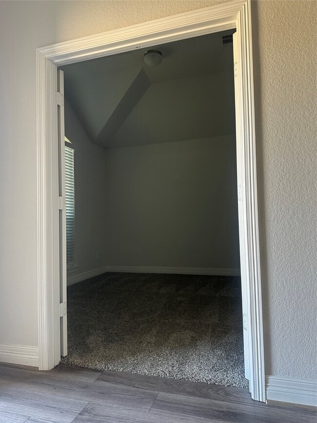 Building Photo - 5299 Cascade Ct