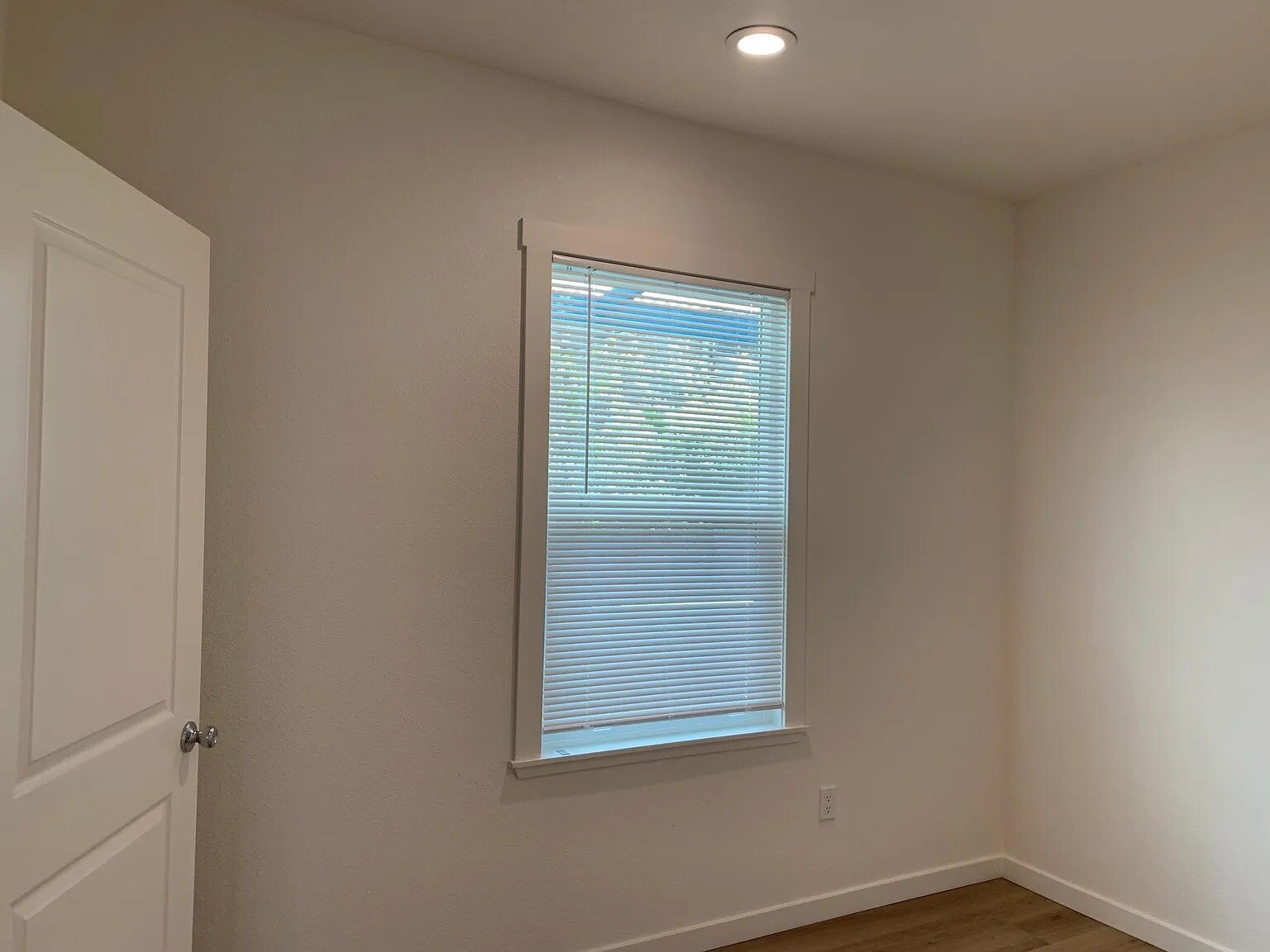 Building Photo - 666 9th St