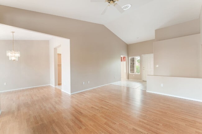 Building Photo - Sun City Summerlin 2 bedroom and 2 bathroom in a  55 and older Neighborhood
