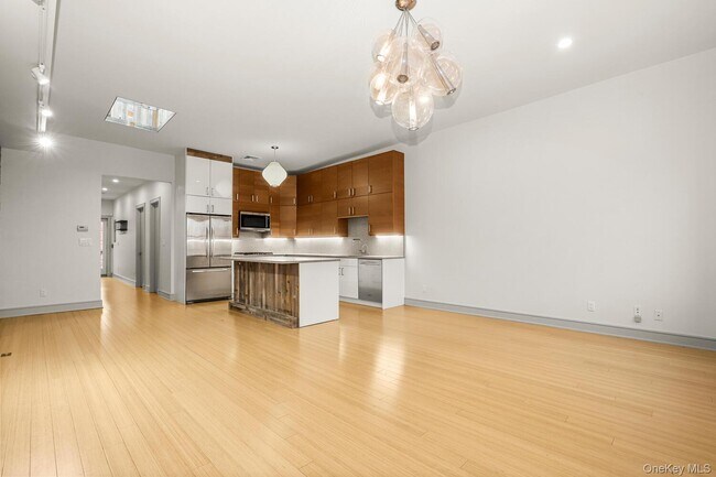 Building Photo - 343 Greenwich Ave