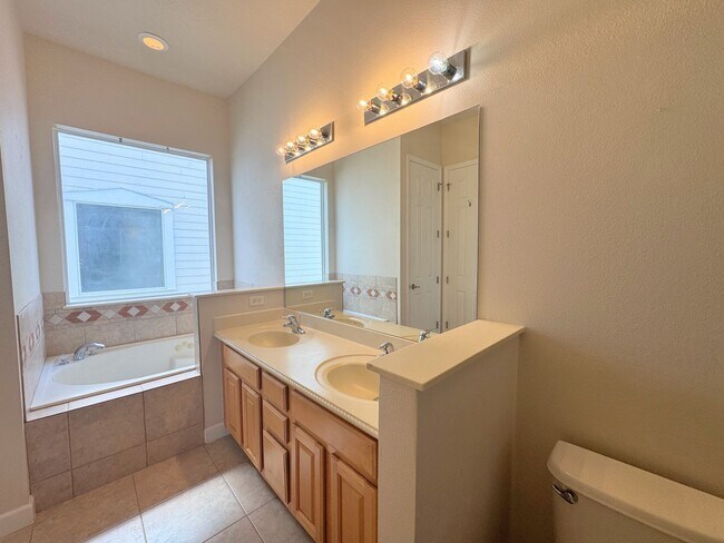 Building Photo - 7750 Linkside Loop