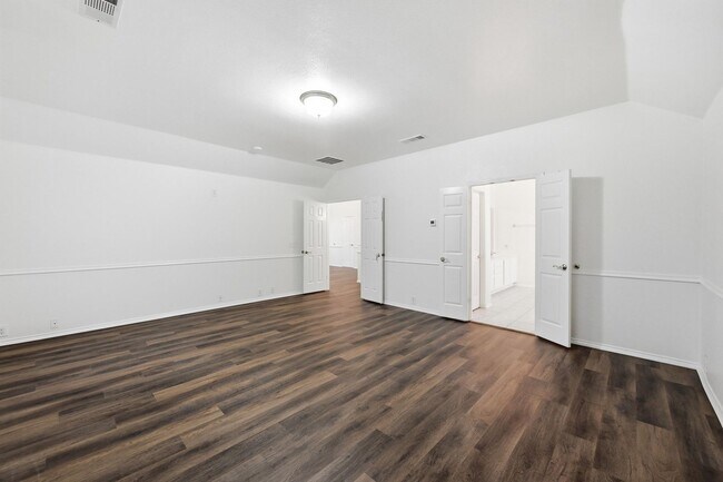 Building Photo - Beautiful home in Hurst-Euless-Bedford ISD