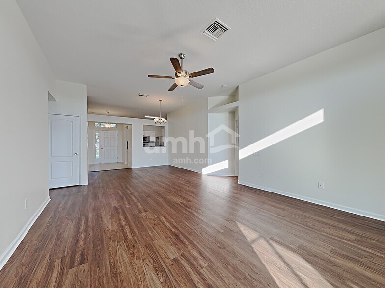 Building Photo - 11642 Tropical Isle Ln