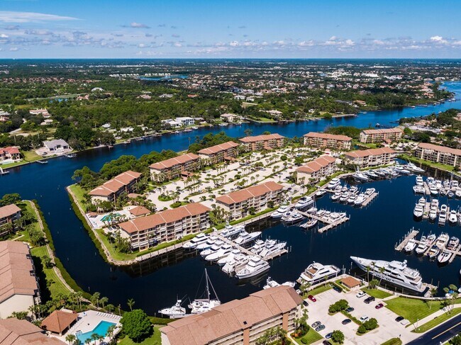 Building Photo - 2301 Marina Isle Way