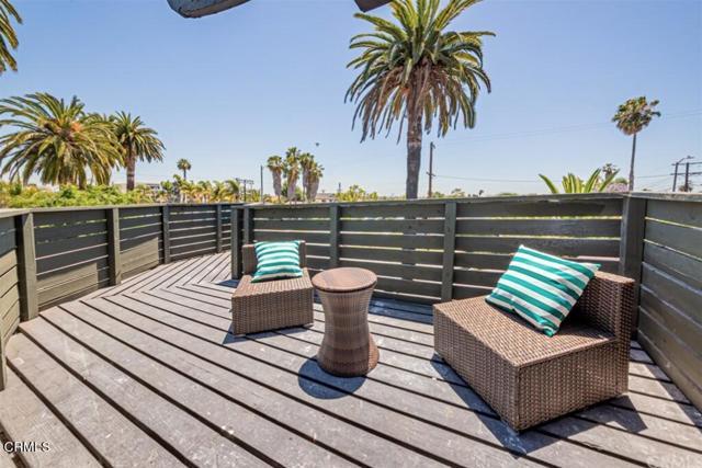 Building Photo - 5357 S Victoria Ave