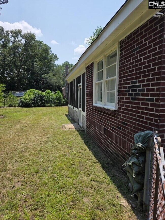 Building Photo - 4750 Lang Ridge Dr