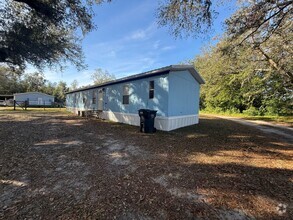 Building Photo - Beautiful 3/2 Mobile Home