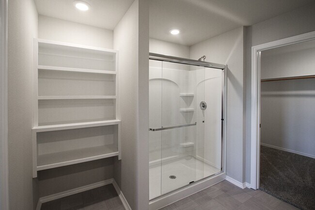 Building Photo - Beautiful new build ready for you!