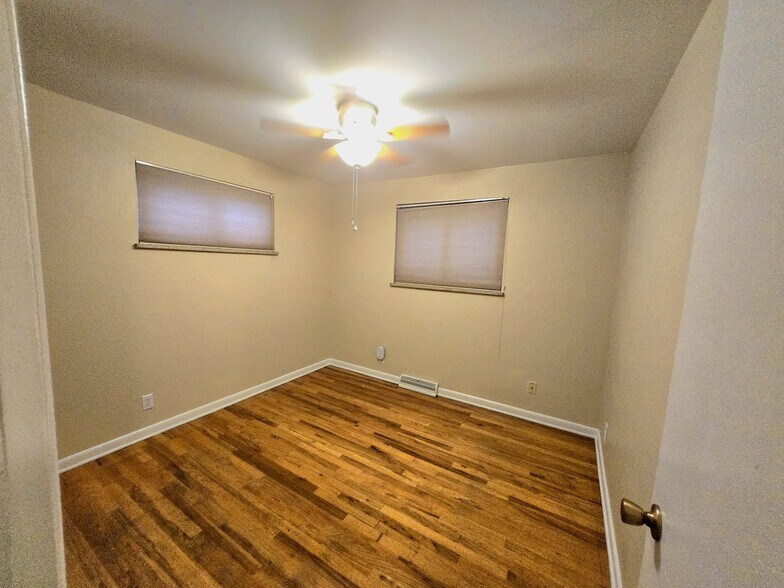bedroom 2 - 8250 Chase Way
