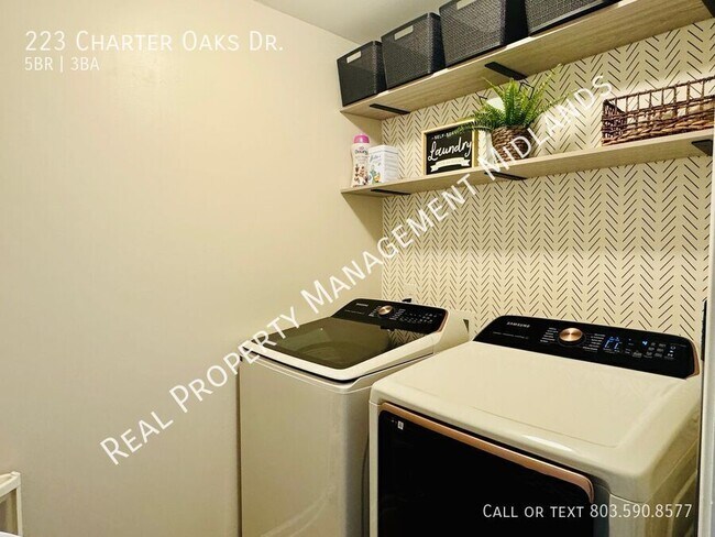 Building Photo - 223 Charter Oaks Dr