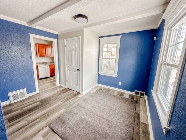 Building Photo - Unique and beautiful 2-3 bedroom home available for rent