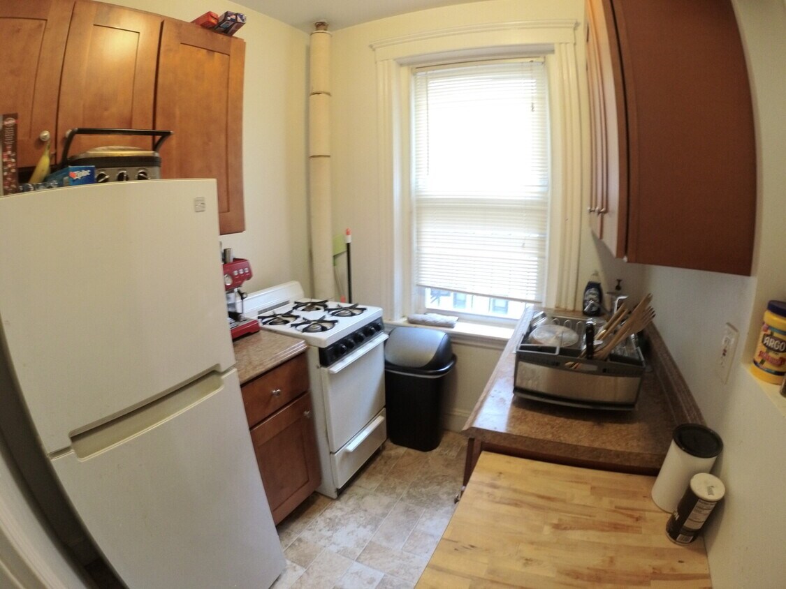 Primary Photo - 1460 Commonwealth Ave