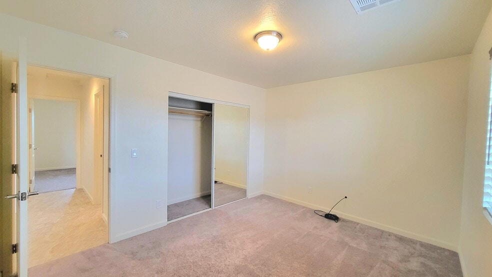 Building Photo - 3799 N Mayfield Ranch Rd