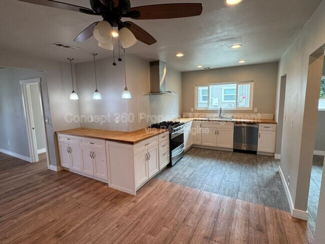 Building Photo - 144 Primrose Ave